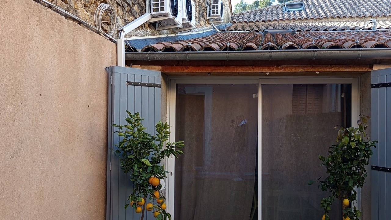 Photo of Outdoor in Orange
