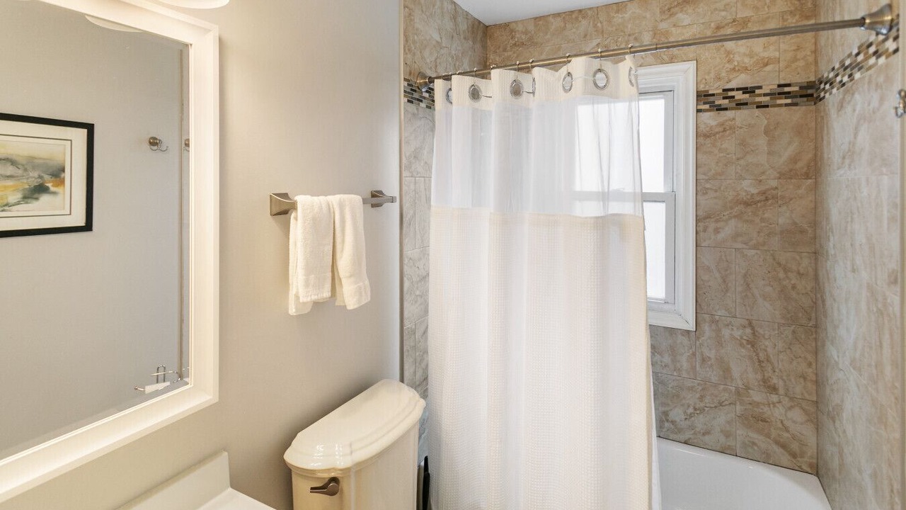 Photo of Bathroom in Russell