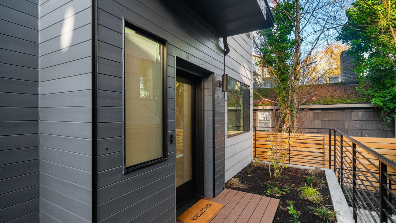 Photo of Outdoor in Minor