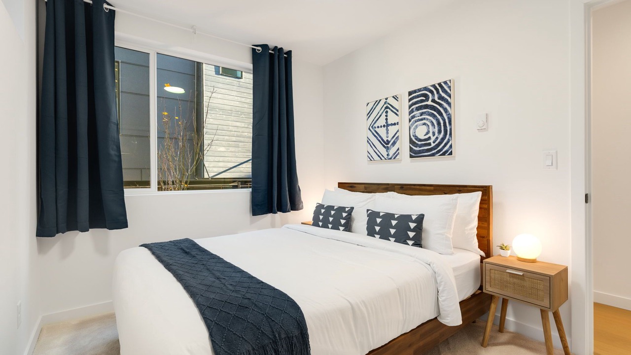 Photo of Bedroom in Minor