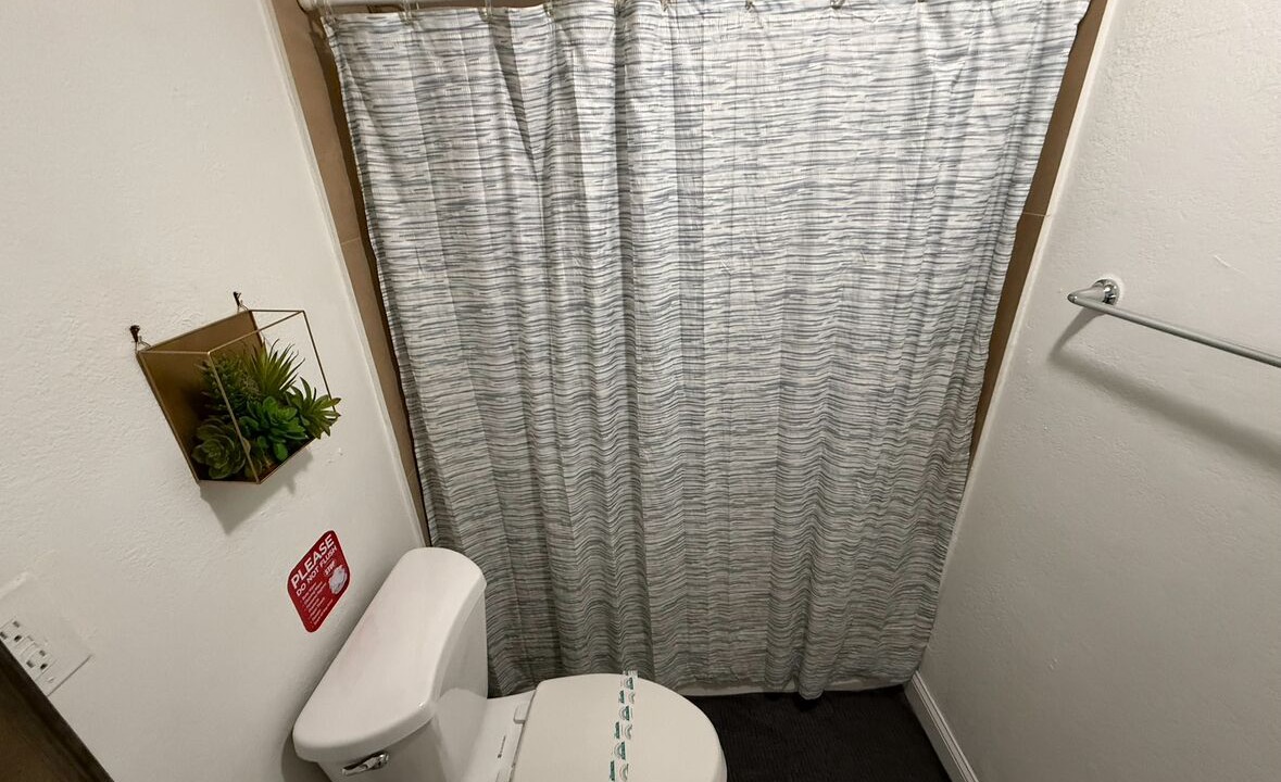 Photo of Bathroom in West Little Havana