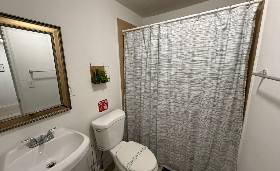 Photo of Bathroom in West Little Havana