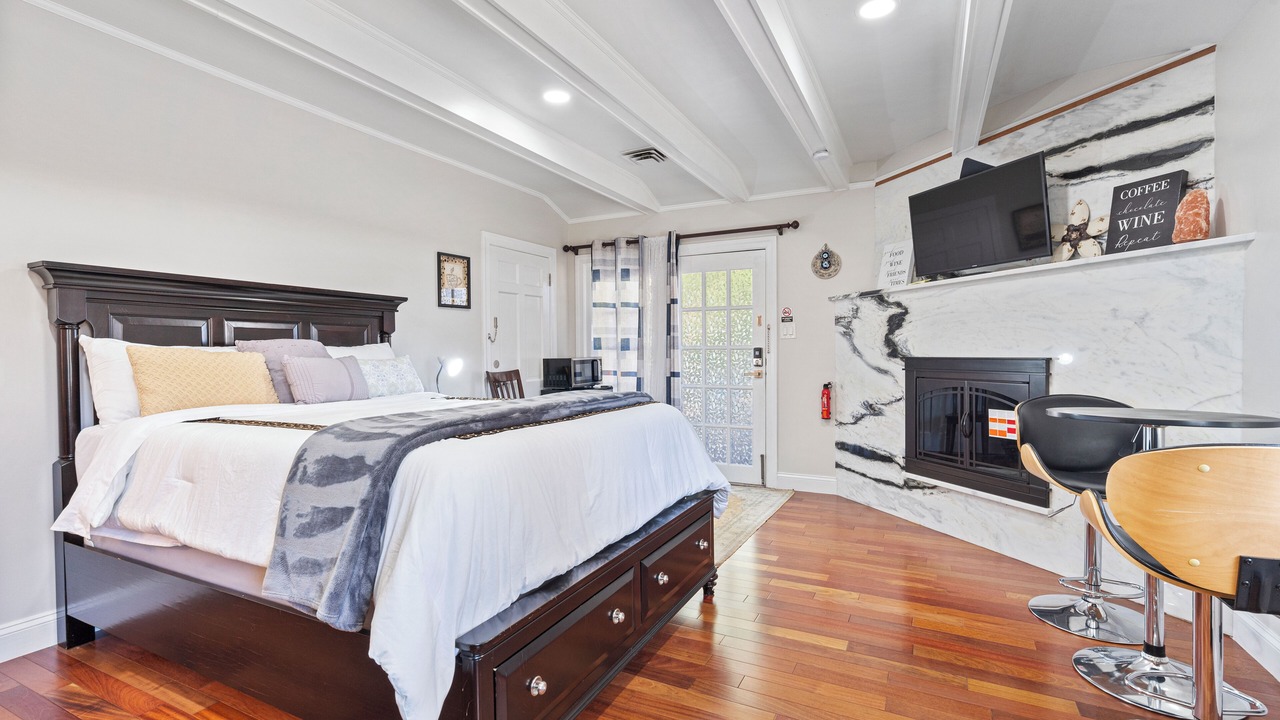 Photo of Bedroom in Oxon Hill