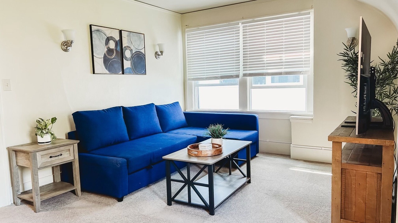 Photo of Livingroom in Fairmount Park