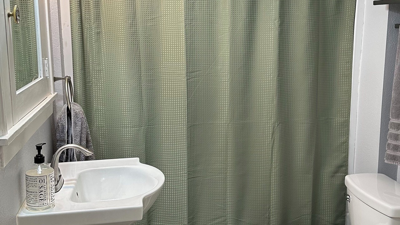 Photo of Bathroom in Fairmount Park