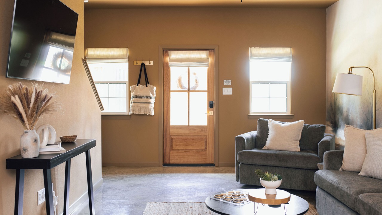 Photo of Livingroom in Downtown