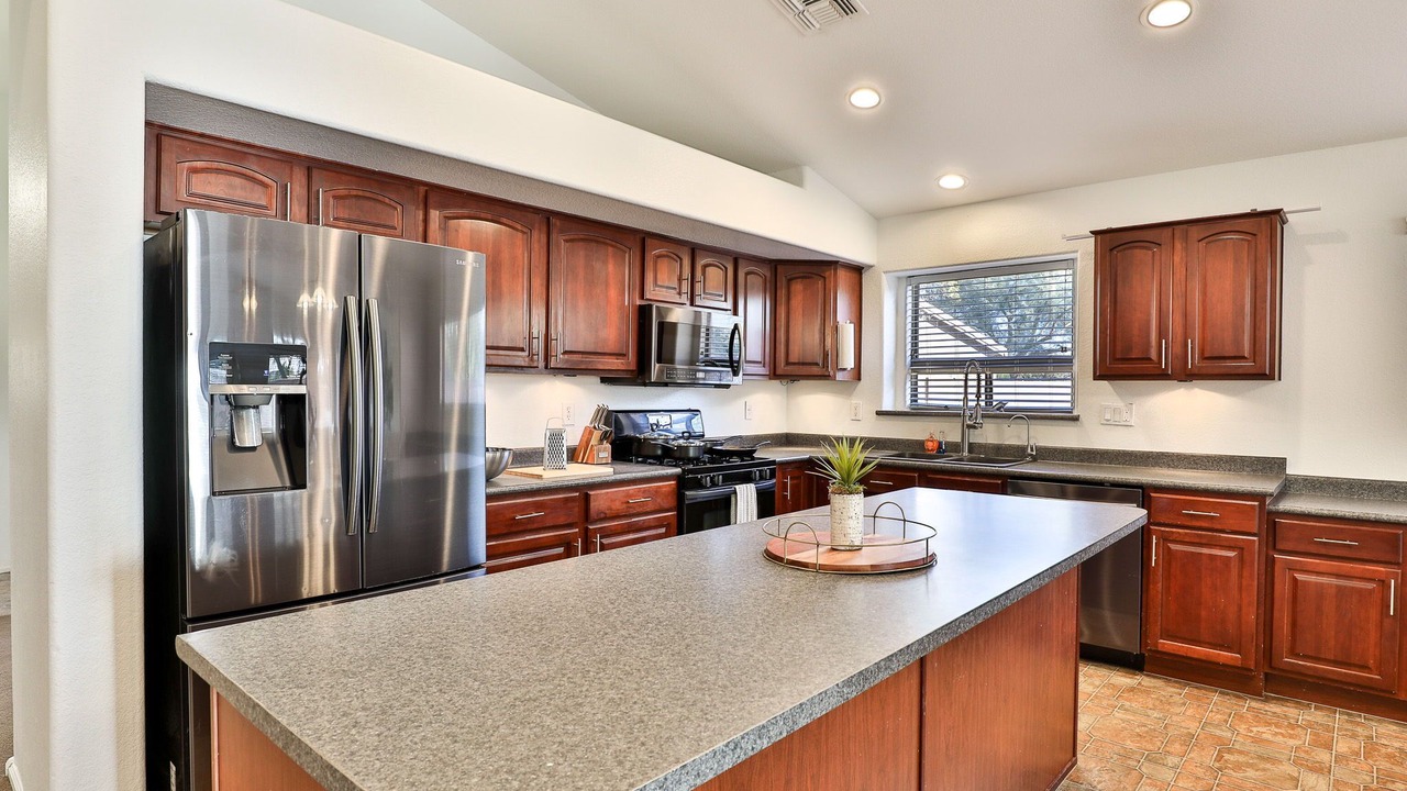 Photo of Kitchen in Canyon Trails