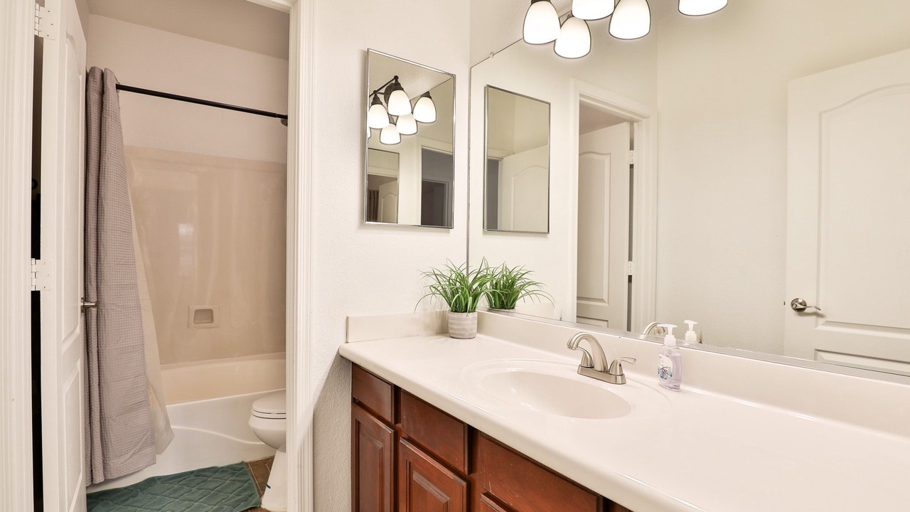 Photo of Bathroom in Canyon Trails