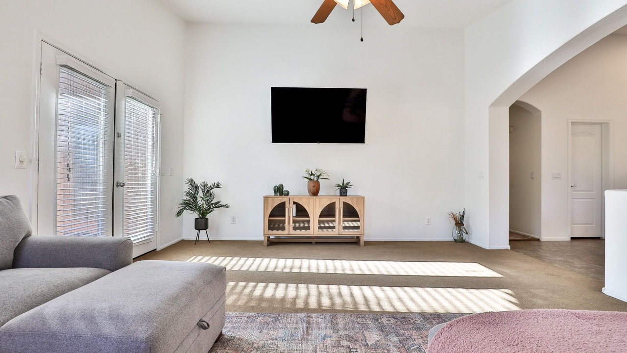 Photo of Livingroom in Canyon Trails