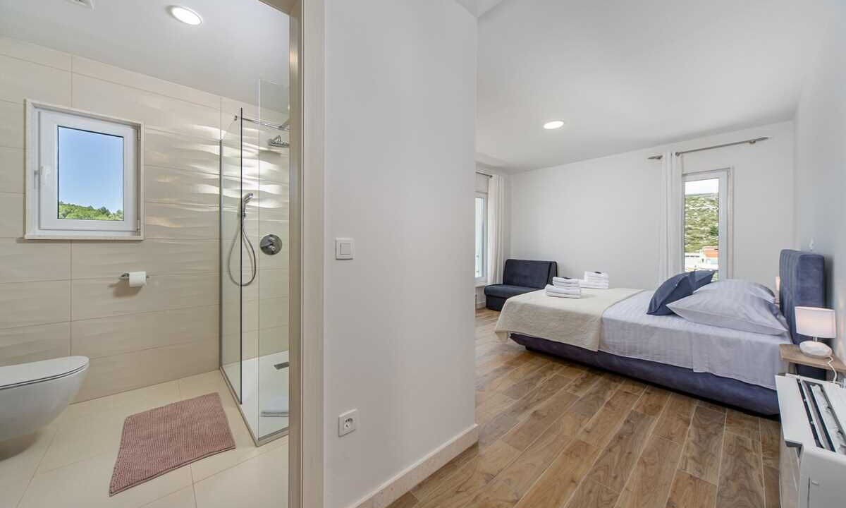 Photo of Bathroom in Marina