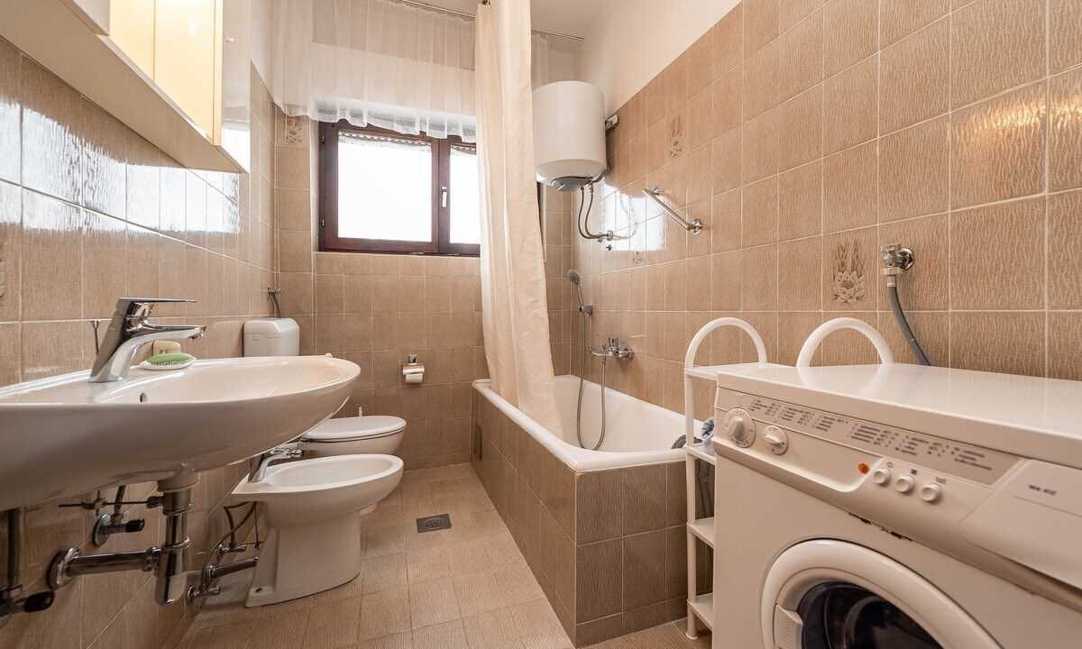 Photo of Bathroom in Turanj