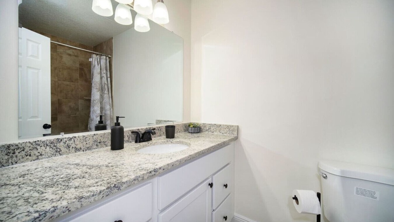 Photo of Bathroom in Southpoint