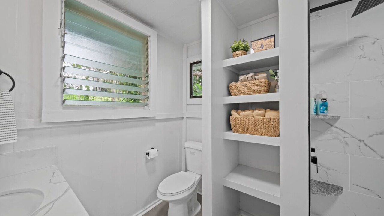 Photo of Bathroom in Hilo