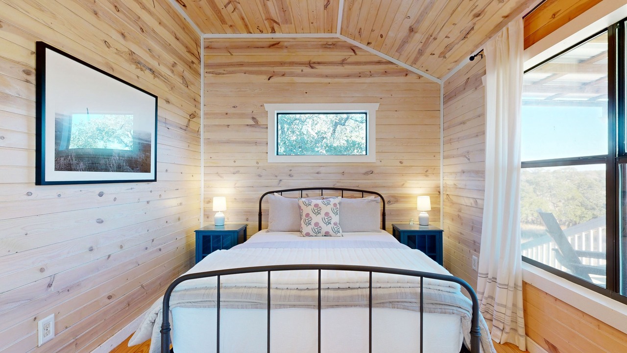 Photo of Bedroom in Hye