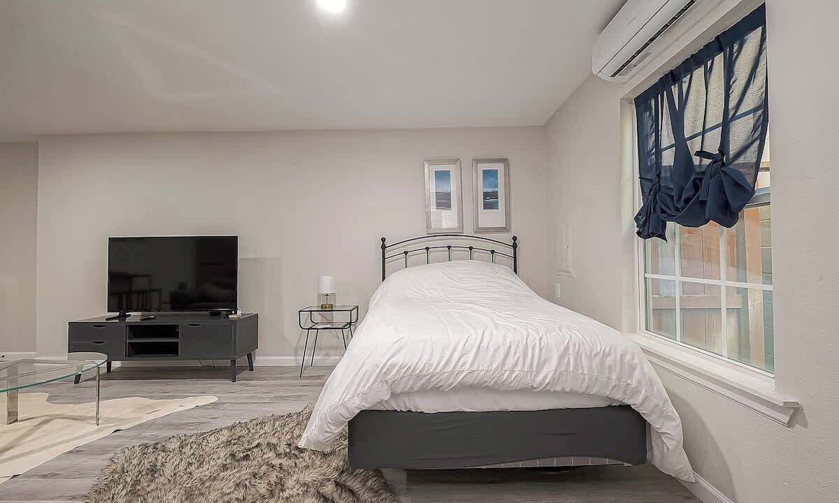 Photo of Bedroom in Houston Heights