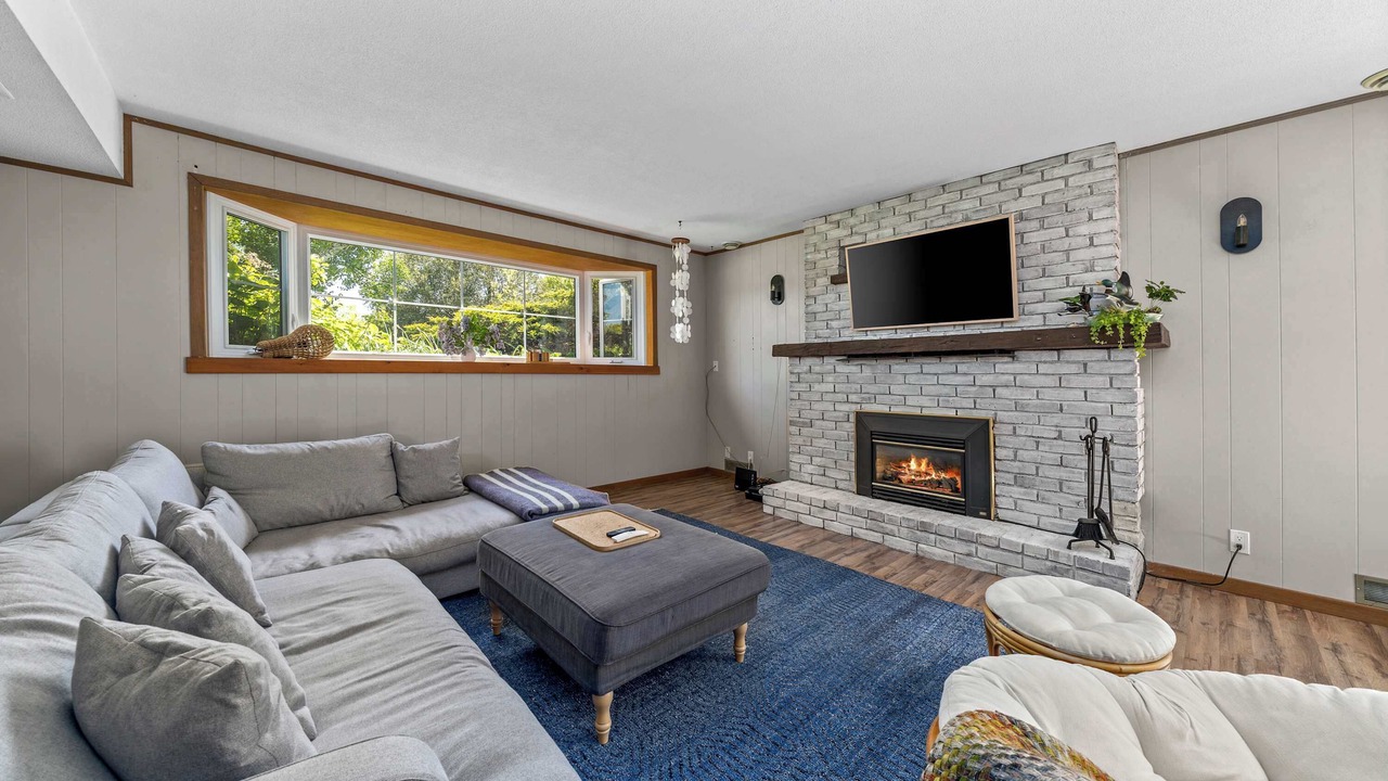 Photo of Livingroom in Picton