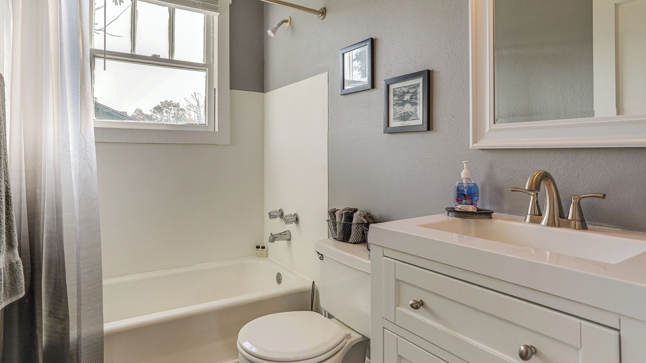 Photo of Bathroom in Port Allen