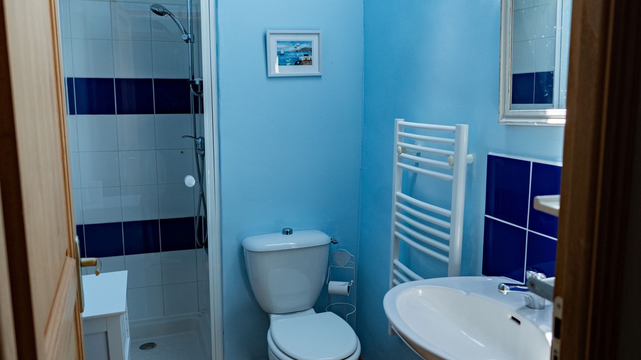 Photo of Bathroom in Frayssinet-le-Gelat
