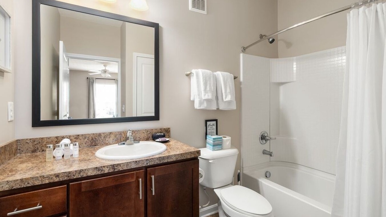 Photo of Bathroom in Summit Station