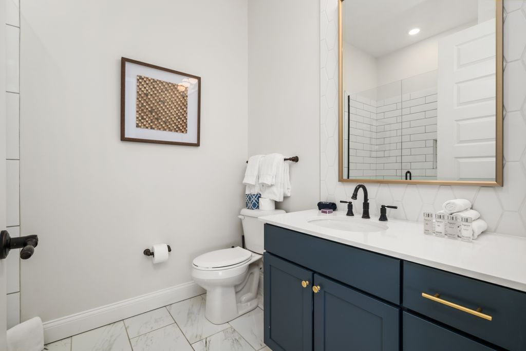 Photo of Bathroom in Short North