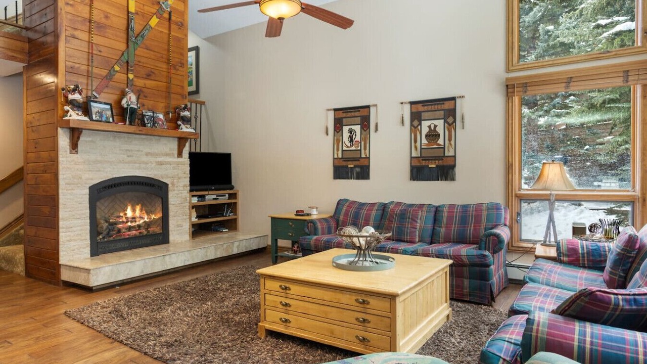 Photo of Livingroom in Vail