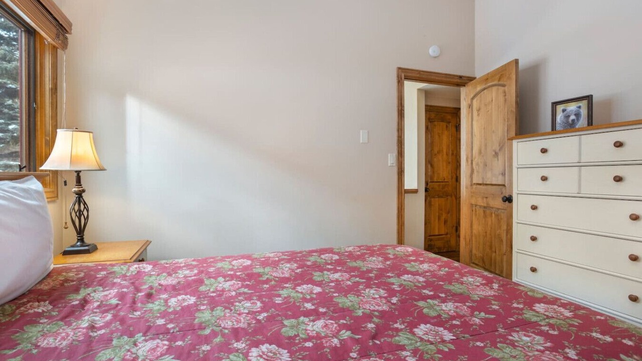 Photo of Bedroom in Vail