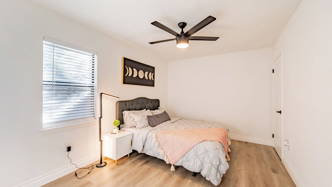 Photo of Bedroom in McNeil