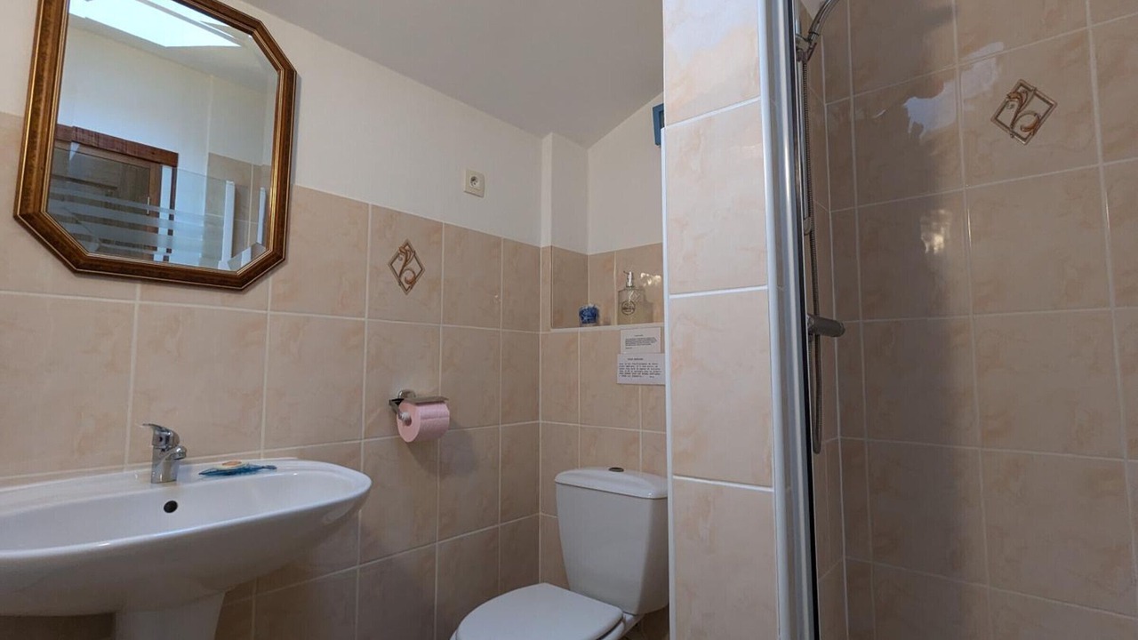 Photo of Bathroom in Angeduc