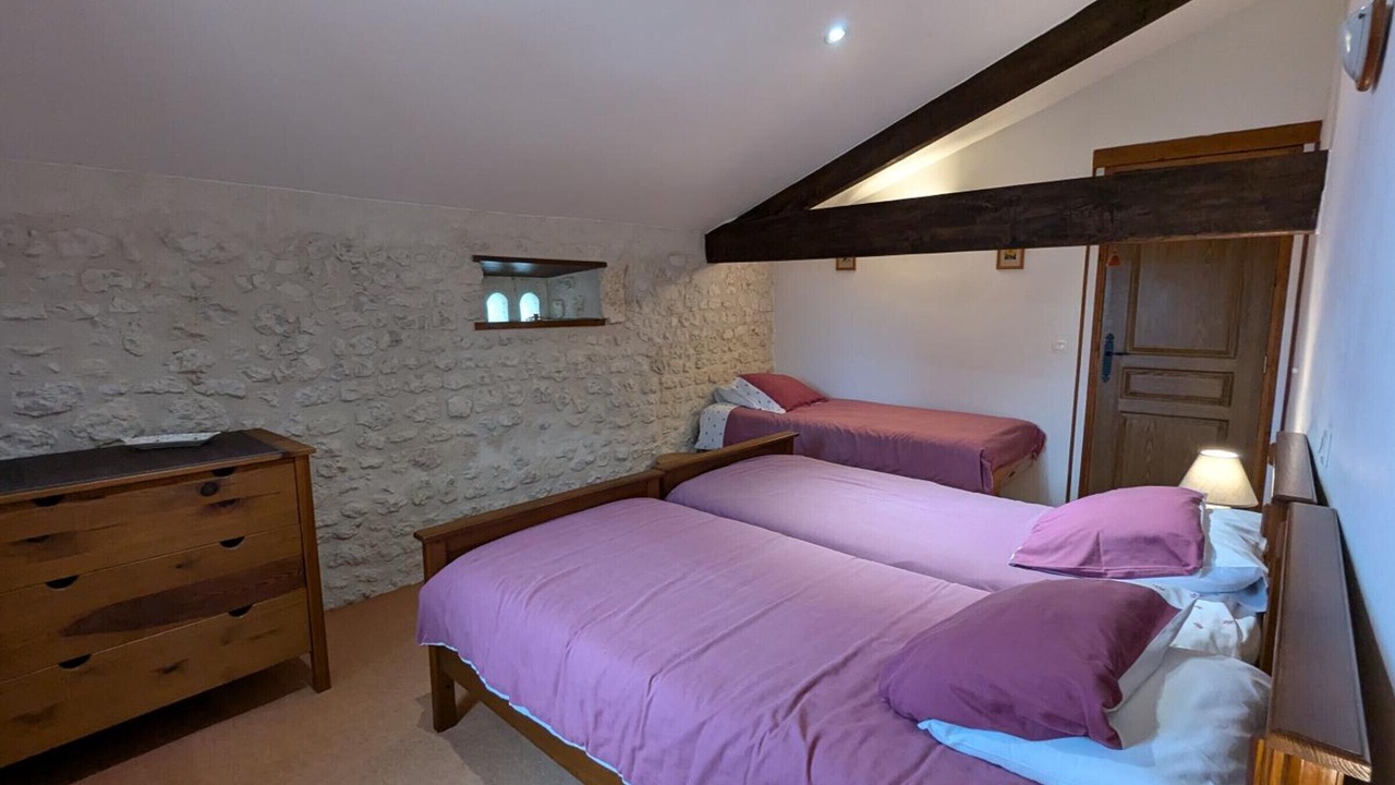 Photo of Bedroom in Angeduc