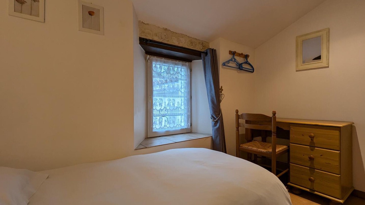 Photo of Bedroom in Angeduc