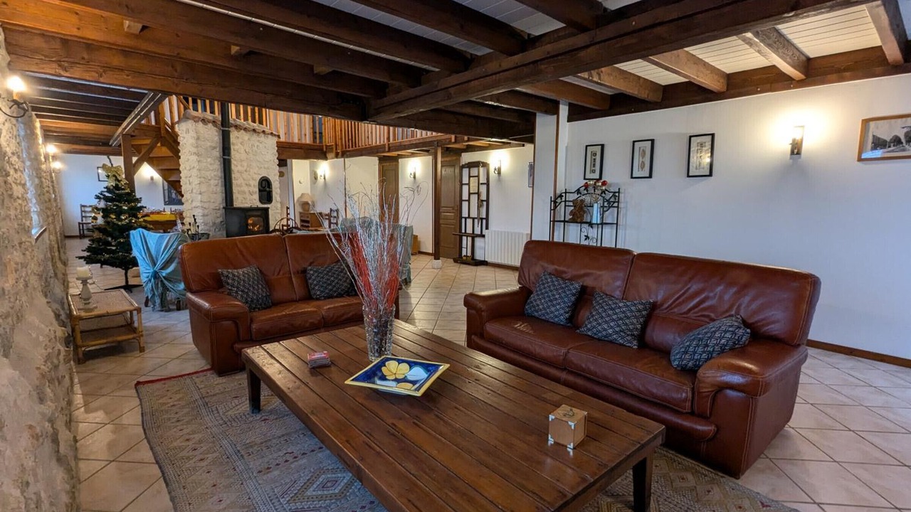 Photo of Others in Angeduc