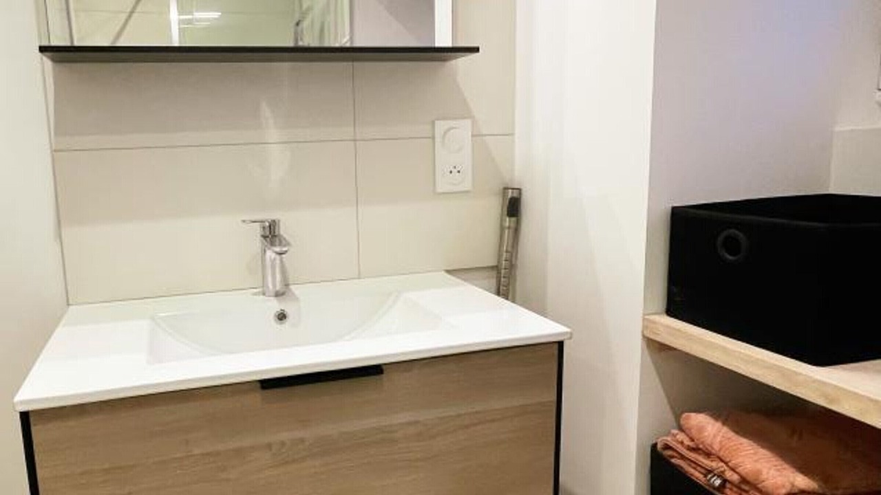 Photo of Bathroom in Sublaines