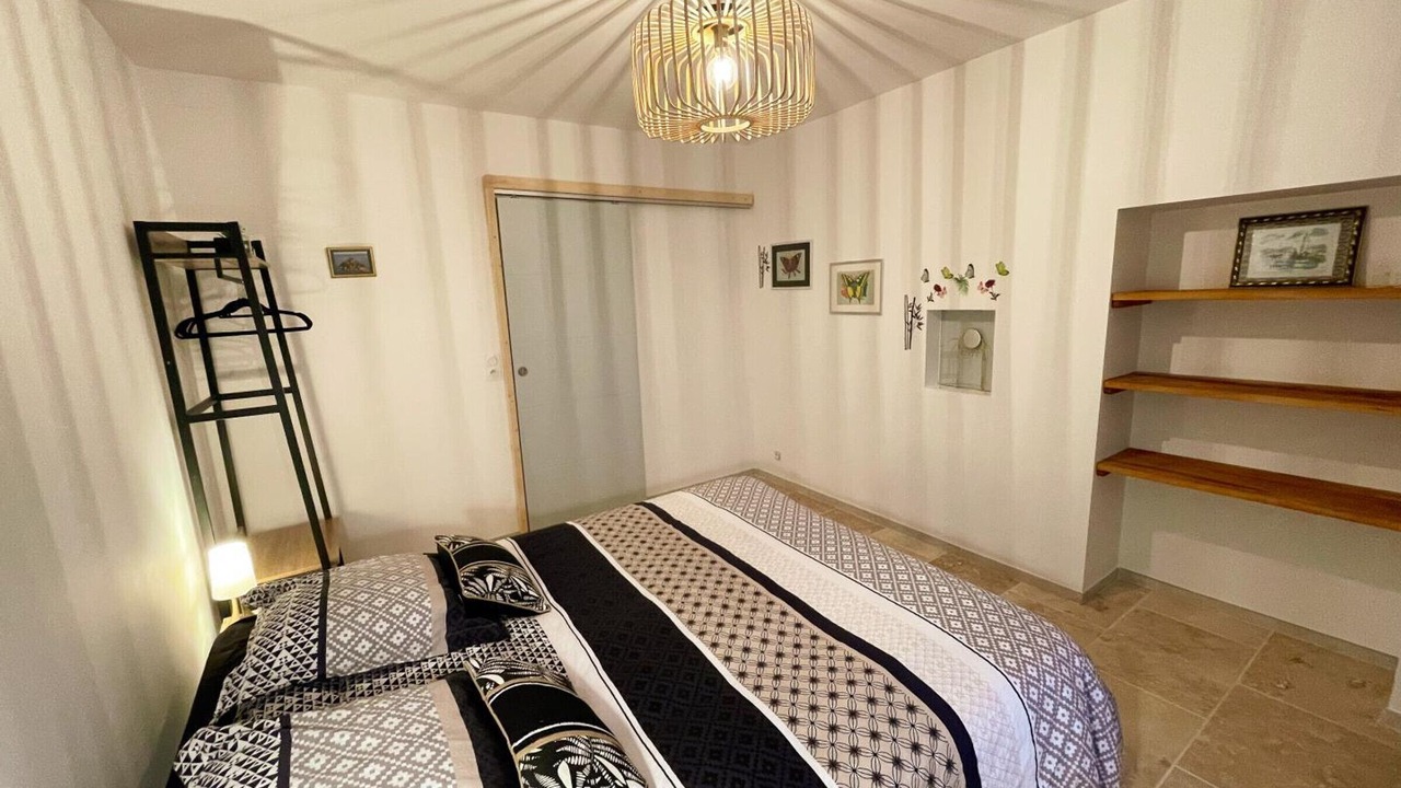 Photo of Bedroom in Sublaines