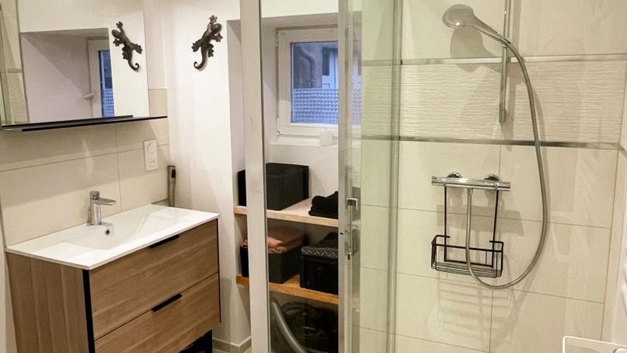 Photo of Bathroom in Sublaines