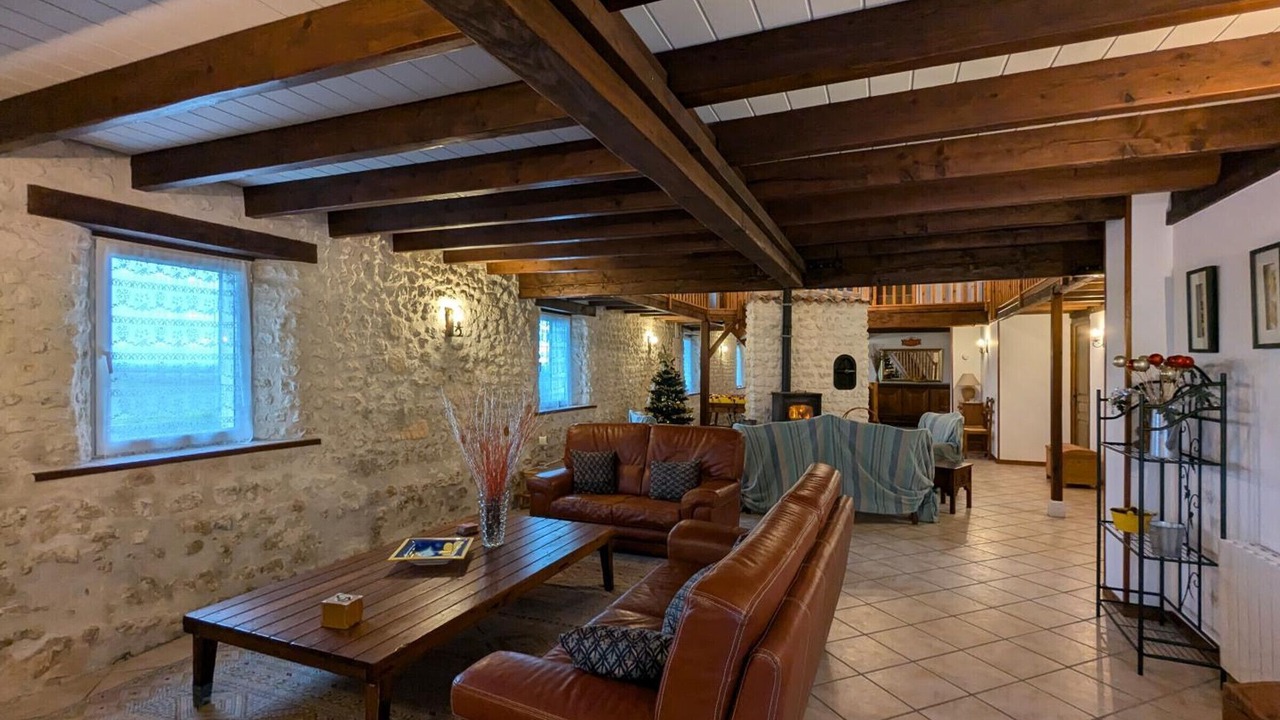 Photo of Others in Angeduc