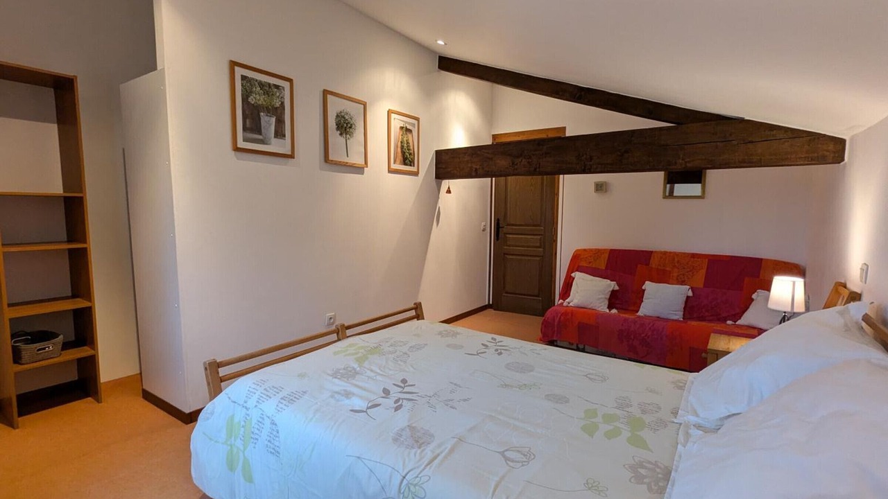 Photo of Bedroom in Angeduc