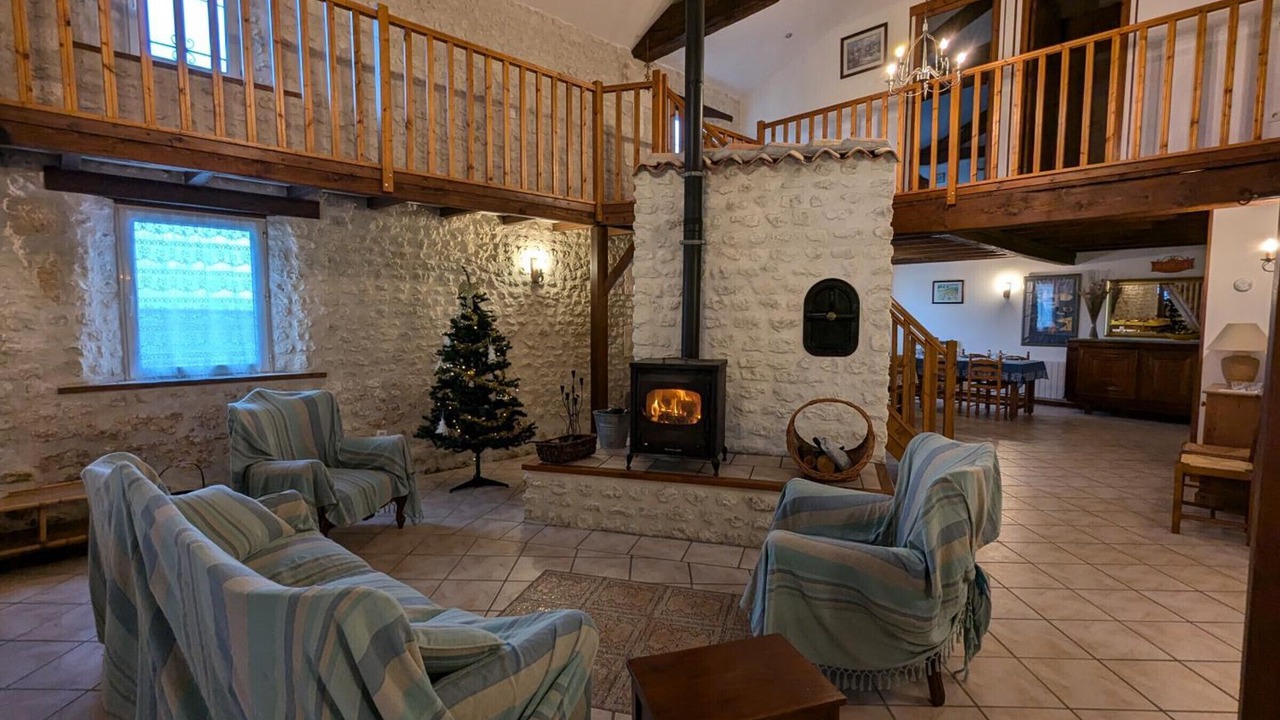 Photo of Others in Angeduc