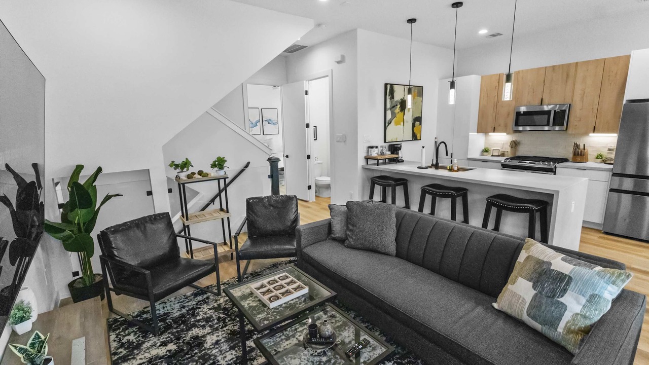 Photo of Livingroom in OST - South Union