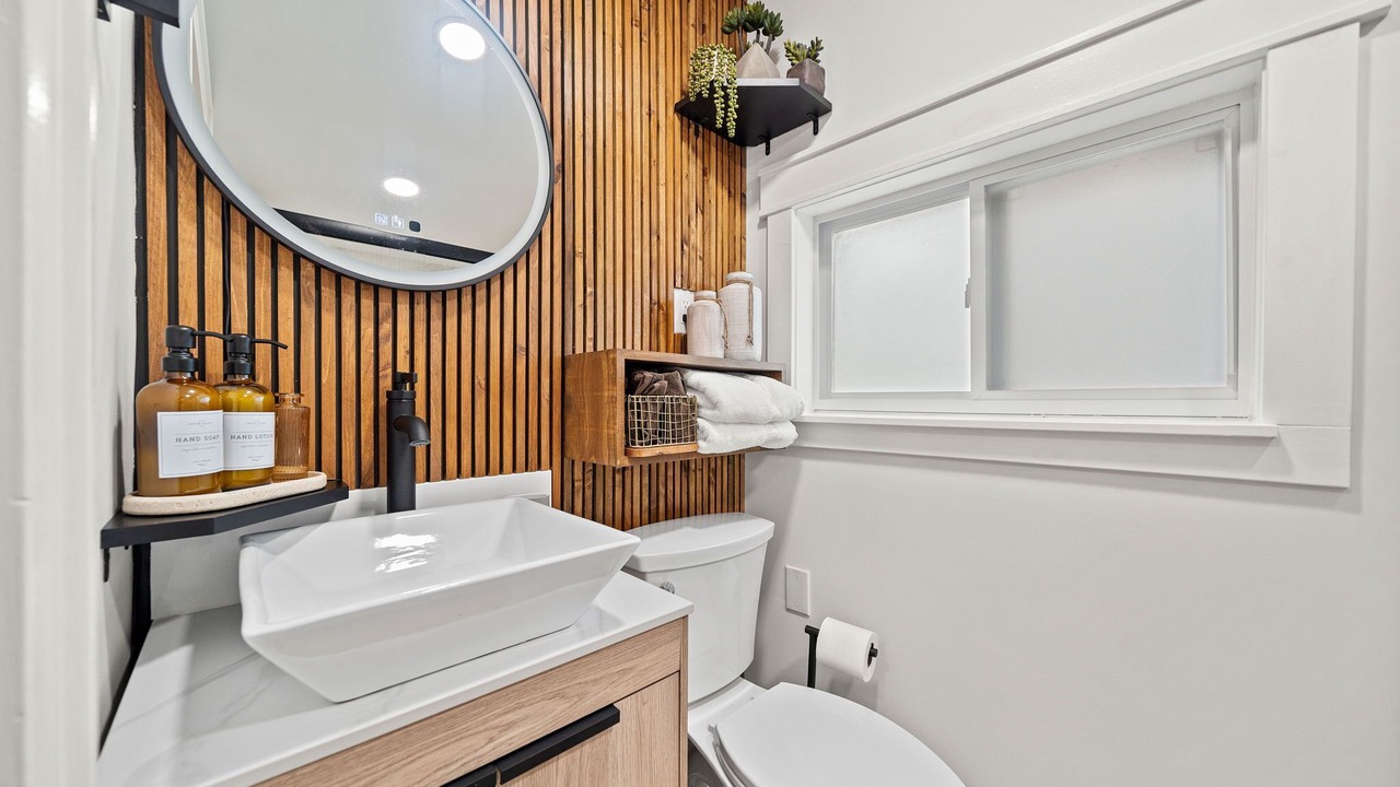 Photo of Bathroom in Buford Highway