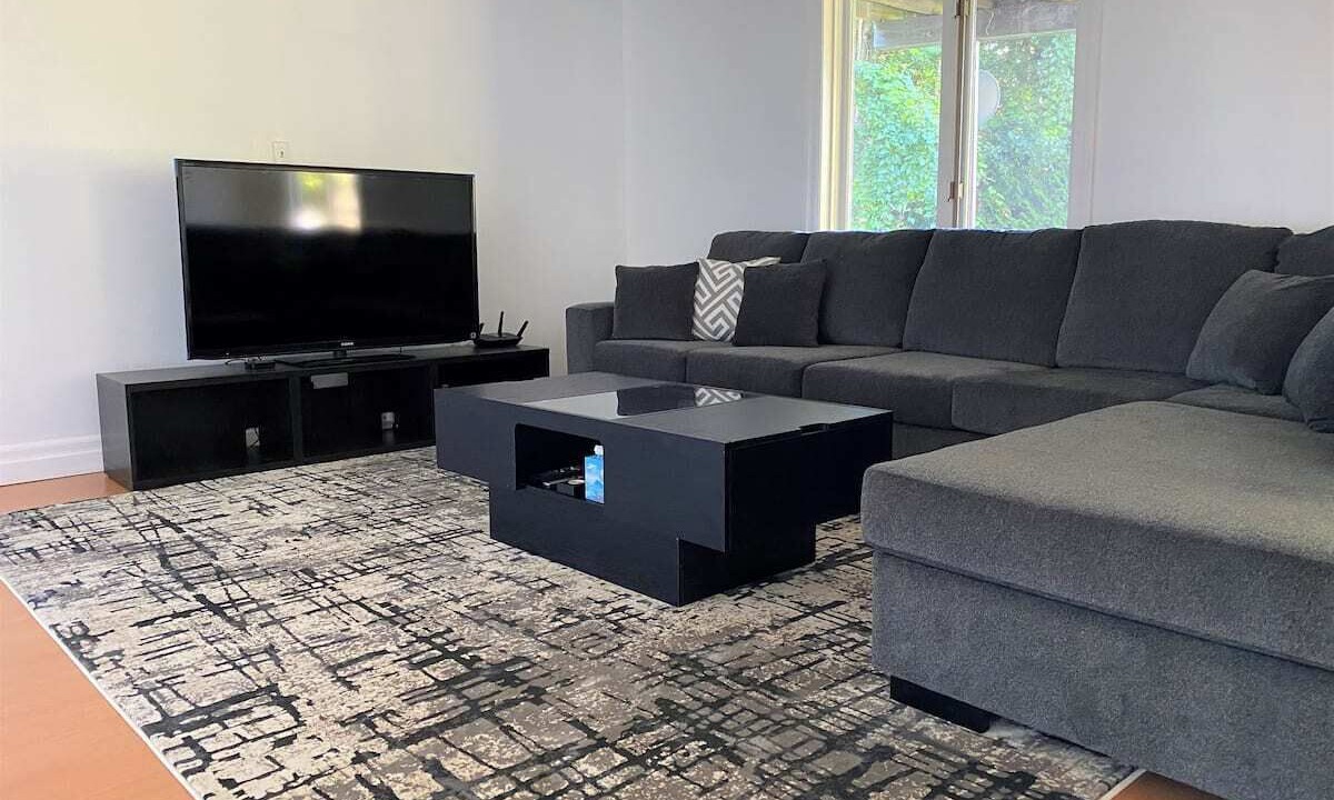Photo of Livingroom in Owen Sound