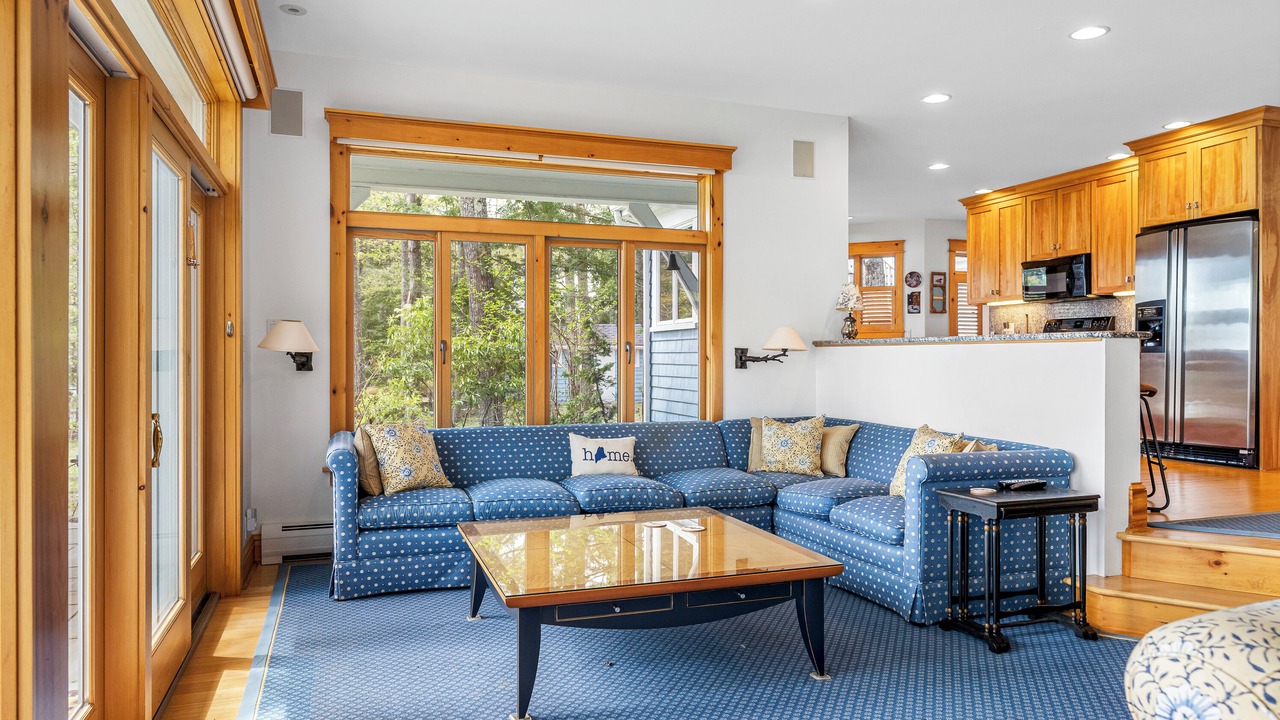 Photo of Livingroom in Raymond