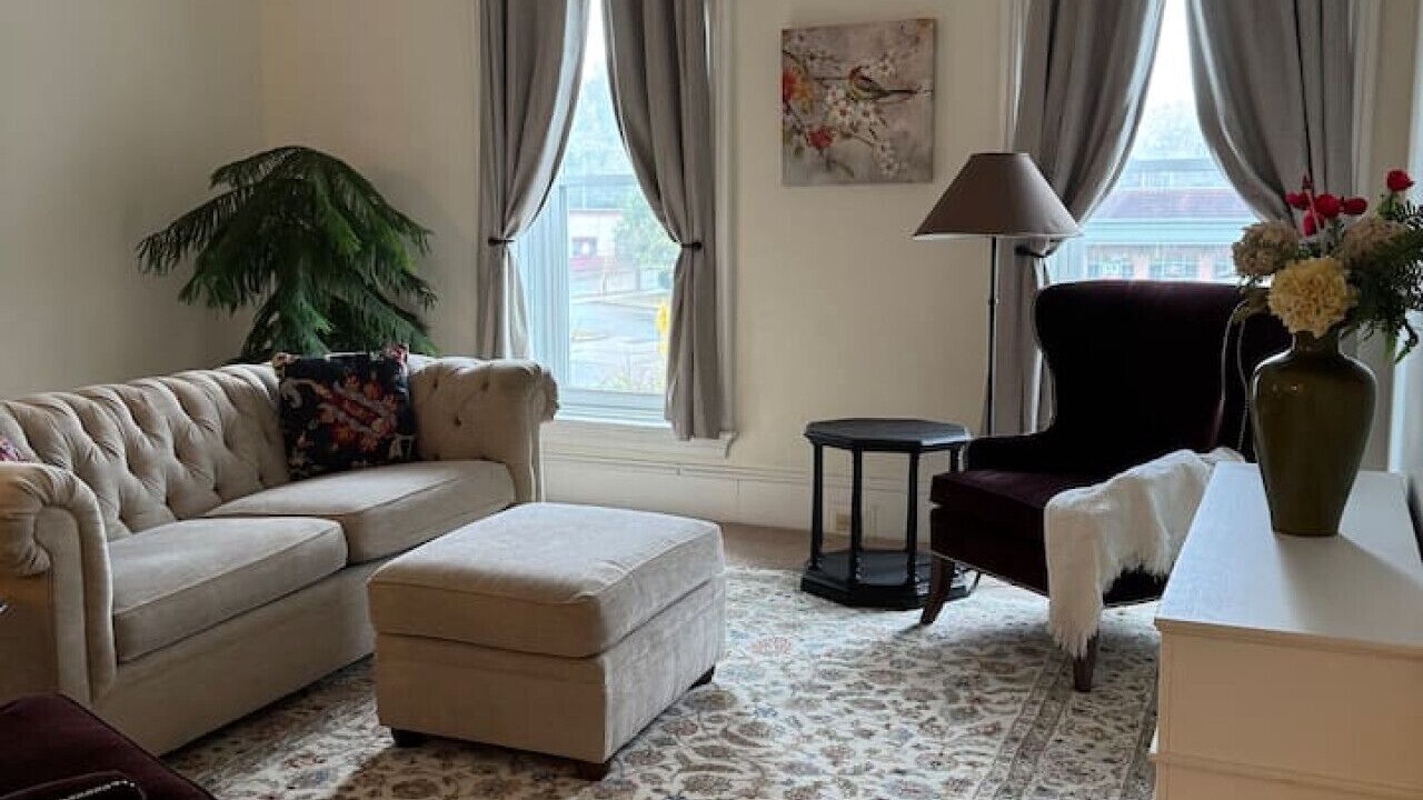 Photo of Livingroom in Canton