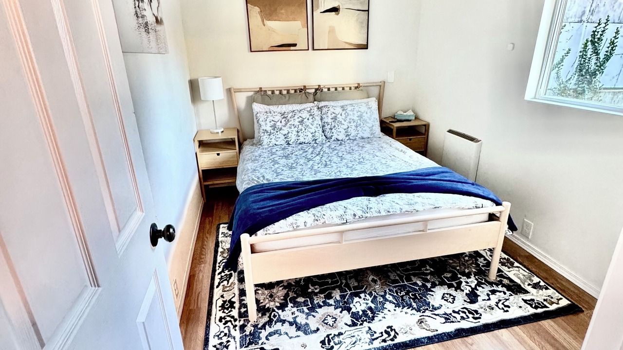 Photo of Bedroom in White Center