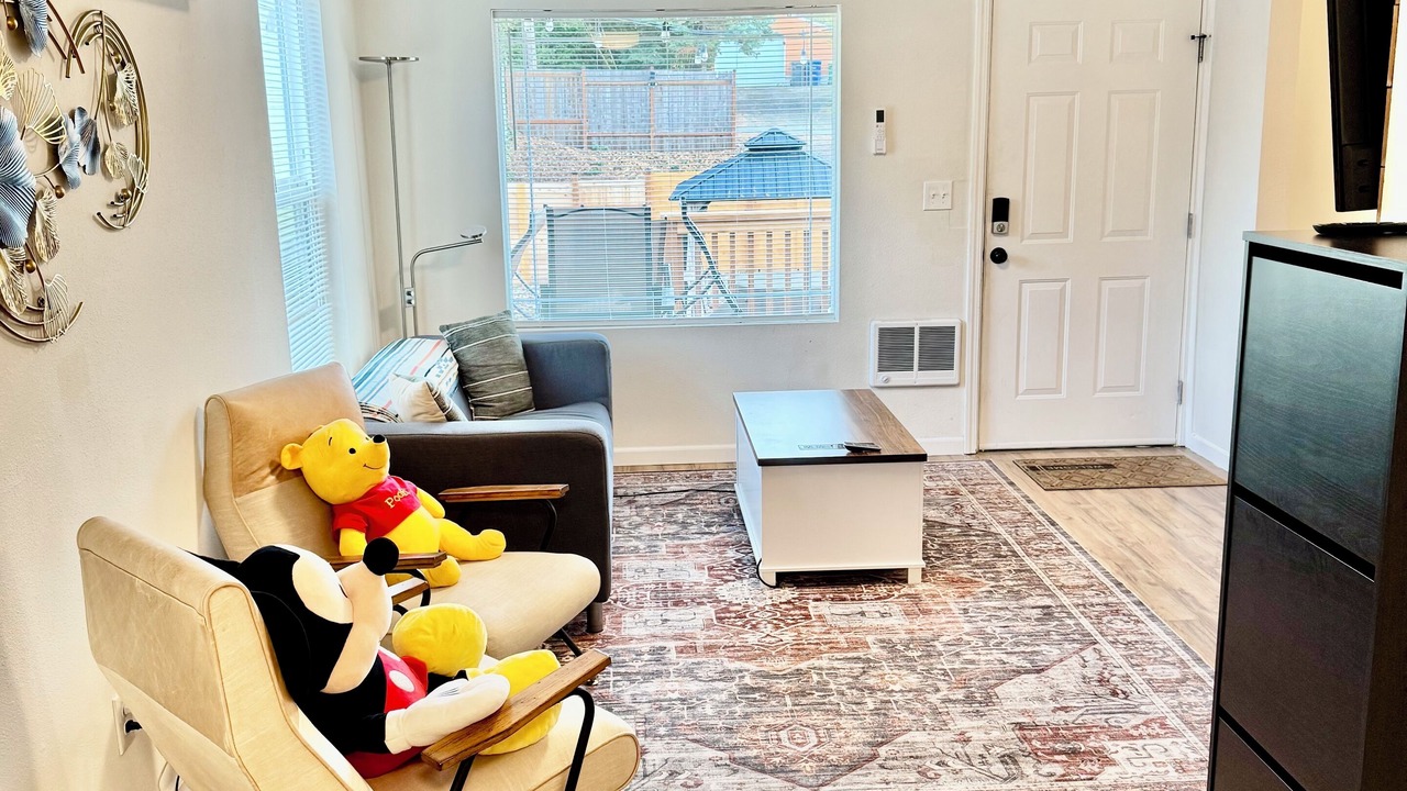 Photo of Livingroom in White Center