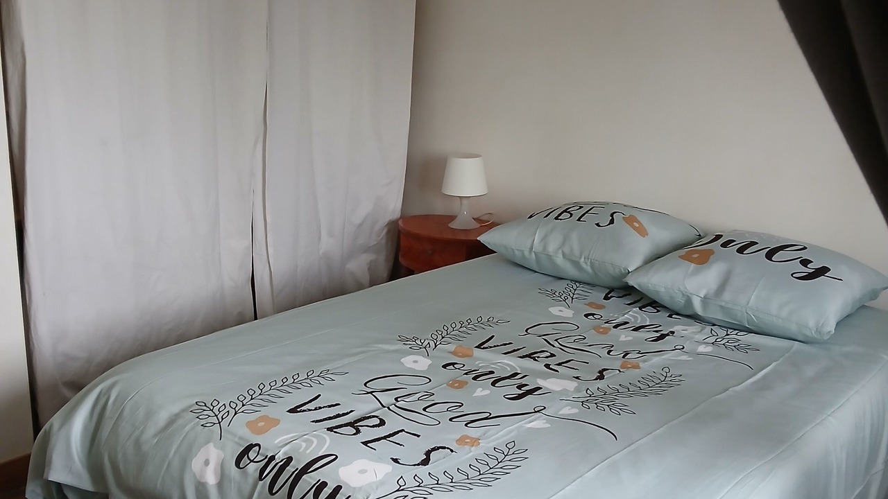 Photo of Bedroom in Maen-Roch