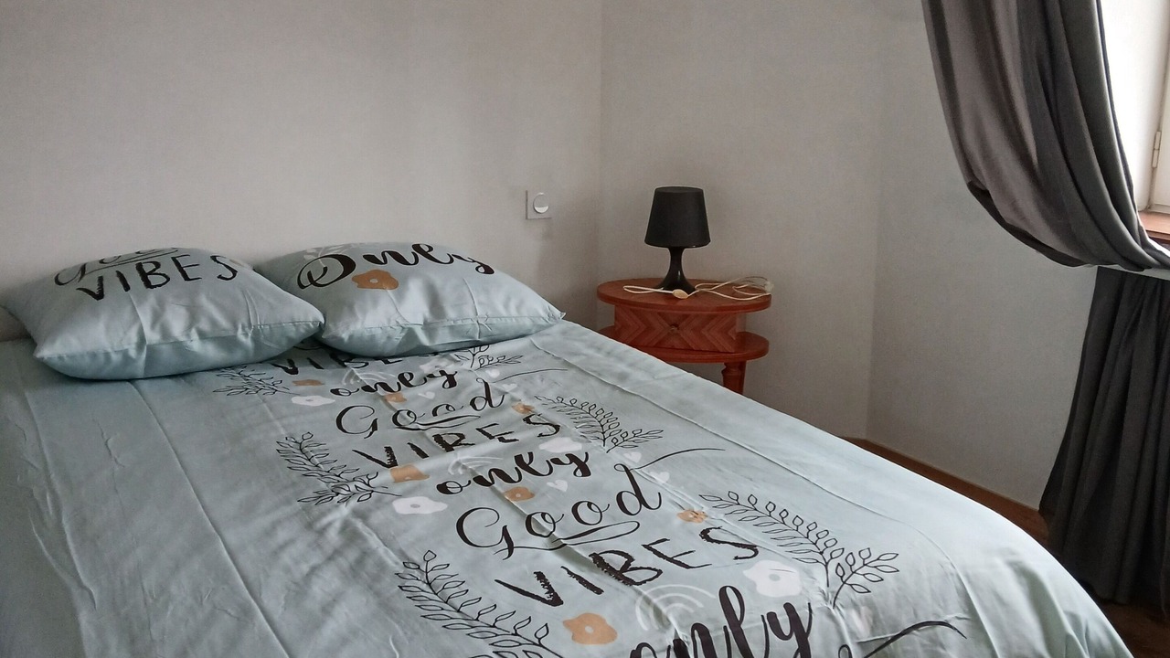 Photo of Bedroom in Maen-Roch