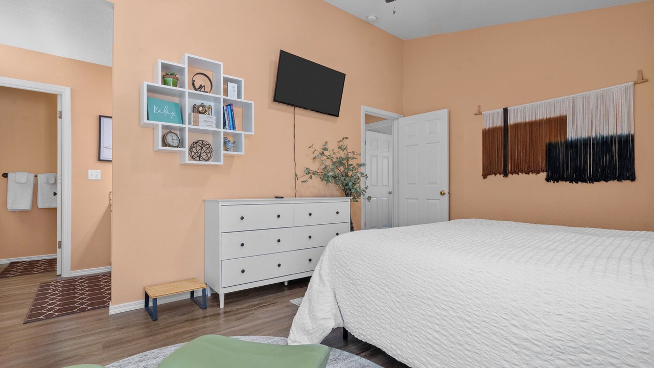 Photo of Bedroom in Keizer