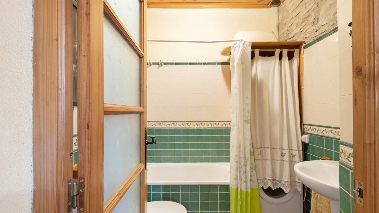 Photo of Bathroom in Balsareny