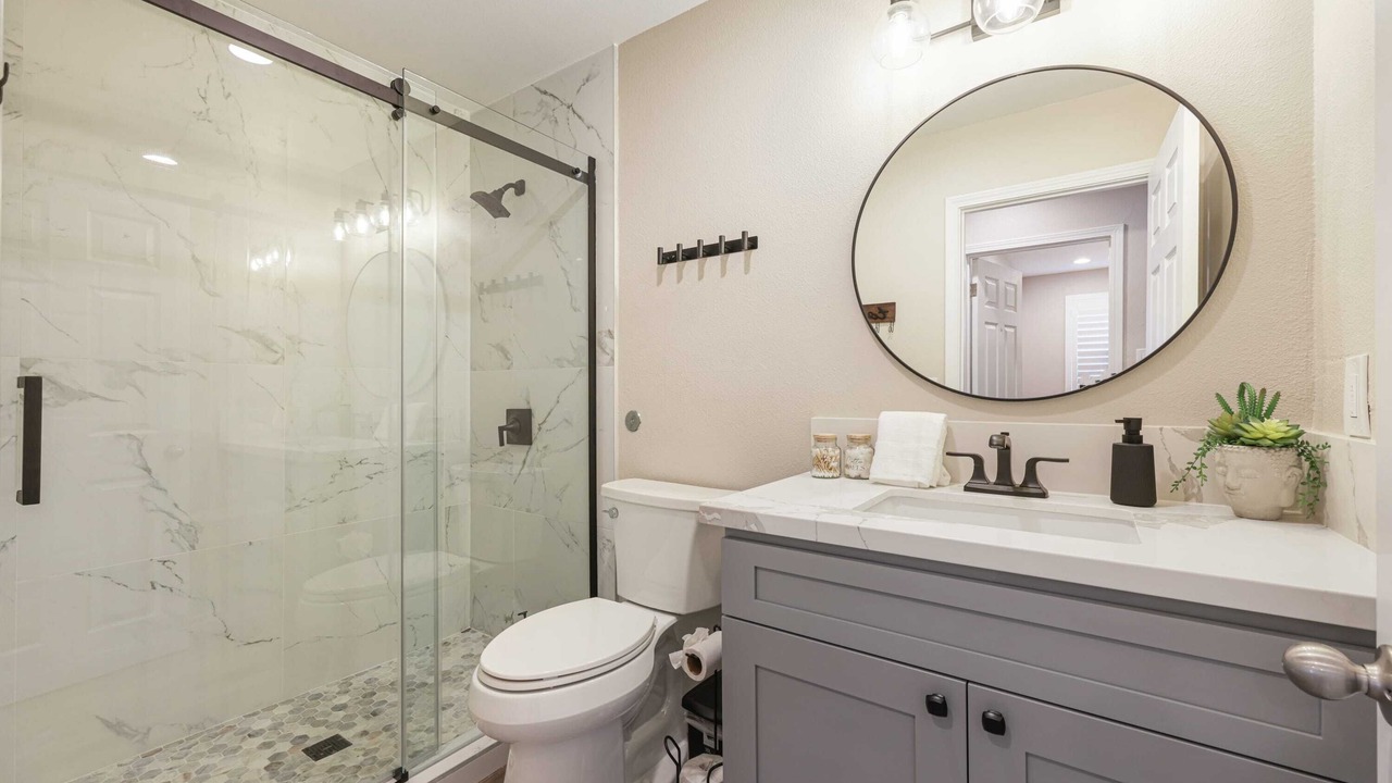 Photo of Bathroom in Linda Vista
