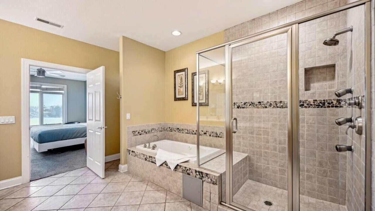 Photo of Bathroom in Lake Delton